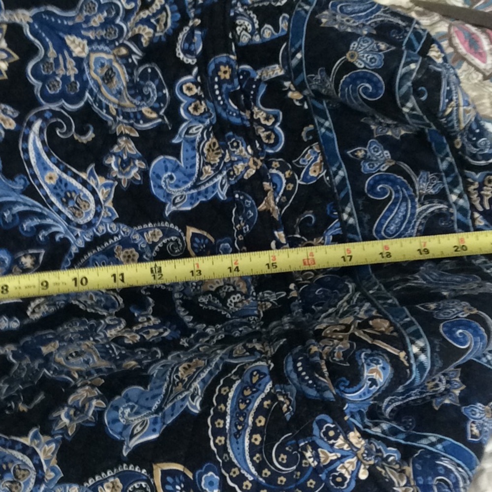 Vera Bradley Bag (Perfect for travel) - Picture 12 of 14